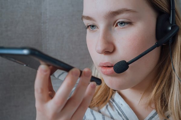 Avis elevenlabs : découvrez l'outil révolutionnaire pour la synthèse vocale